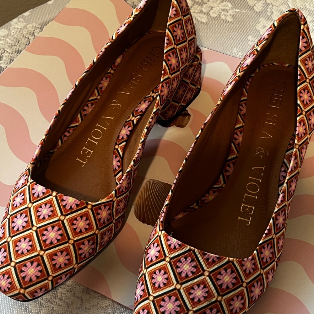 Chelsea & Violet Geometric Heels - Pink and Orange